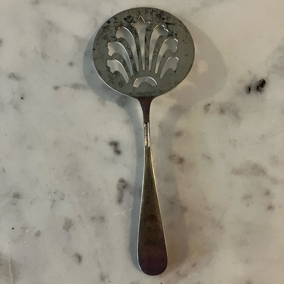 Vintage Stieff Rose Sterling Hot Cake Server 2.75 oz - Picture 2 of 10